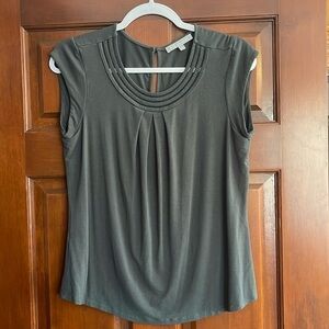 Daniel Rainn top size Petite M